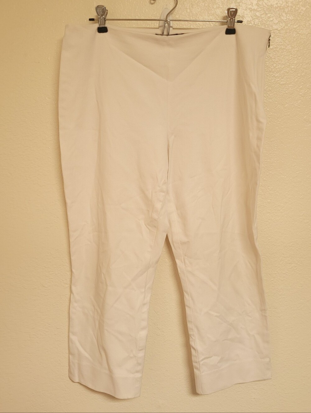 Elie Tahari White Cropped Dress Capris